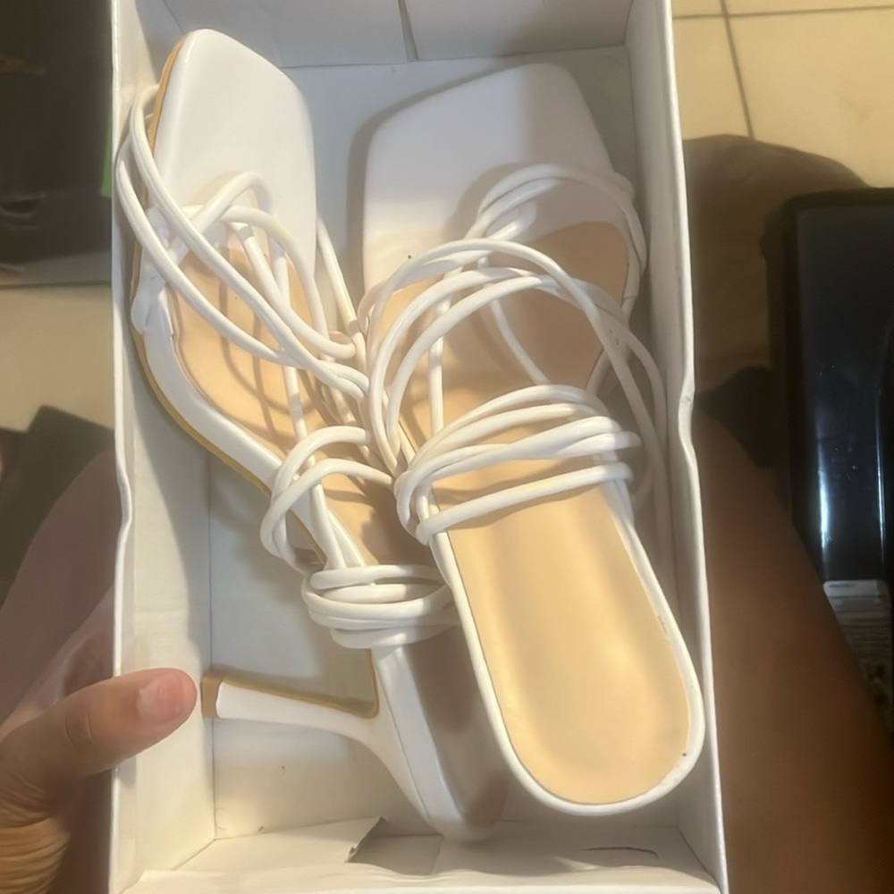 White heel , Size 3EUR